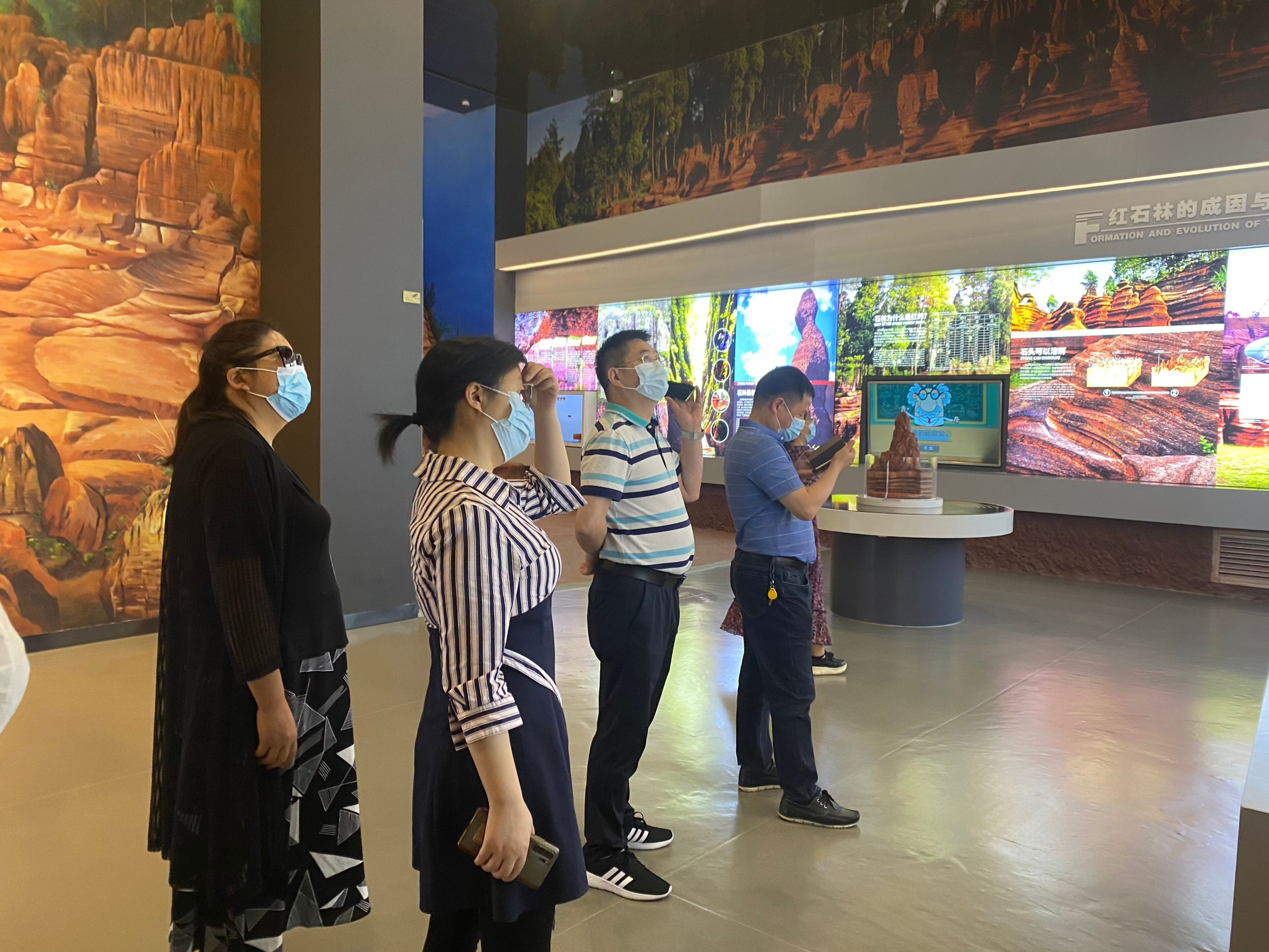 湖南華輝會計師事務(wù)所有限責任公司,湖南正德能達資產(chǎn)評估有限公司,財務(wù)審計,工程造價,記帳報稅,資產(chǎn)評估,湖南財務(wù)管理哪家好