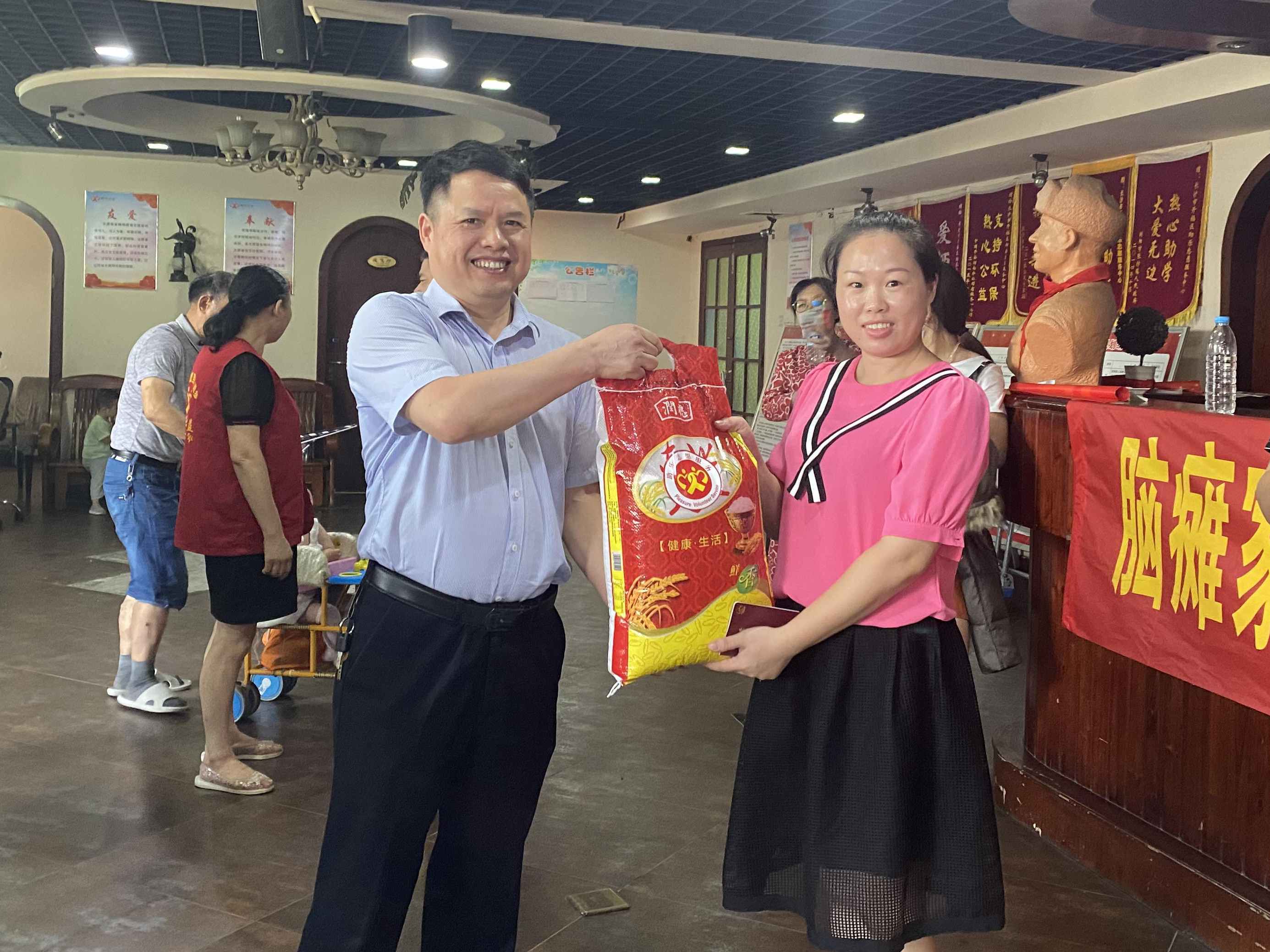 湖南華輝會(huì)計(jì)師事務(wù)所有限責(zé)任公司,湖南正德能達(dá)資產(chǎn)評(píng)估有限公司,財(cái)務(wù)審計(jì),工程造價(jià),記帳報(bào)稅,資產(chǎn)評(píng)估,湖南財(cái)務(wù)管理哪家好